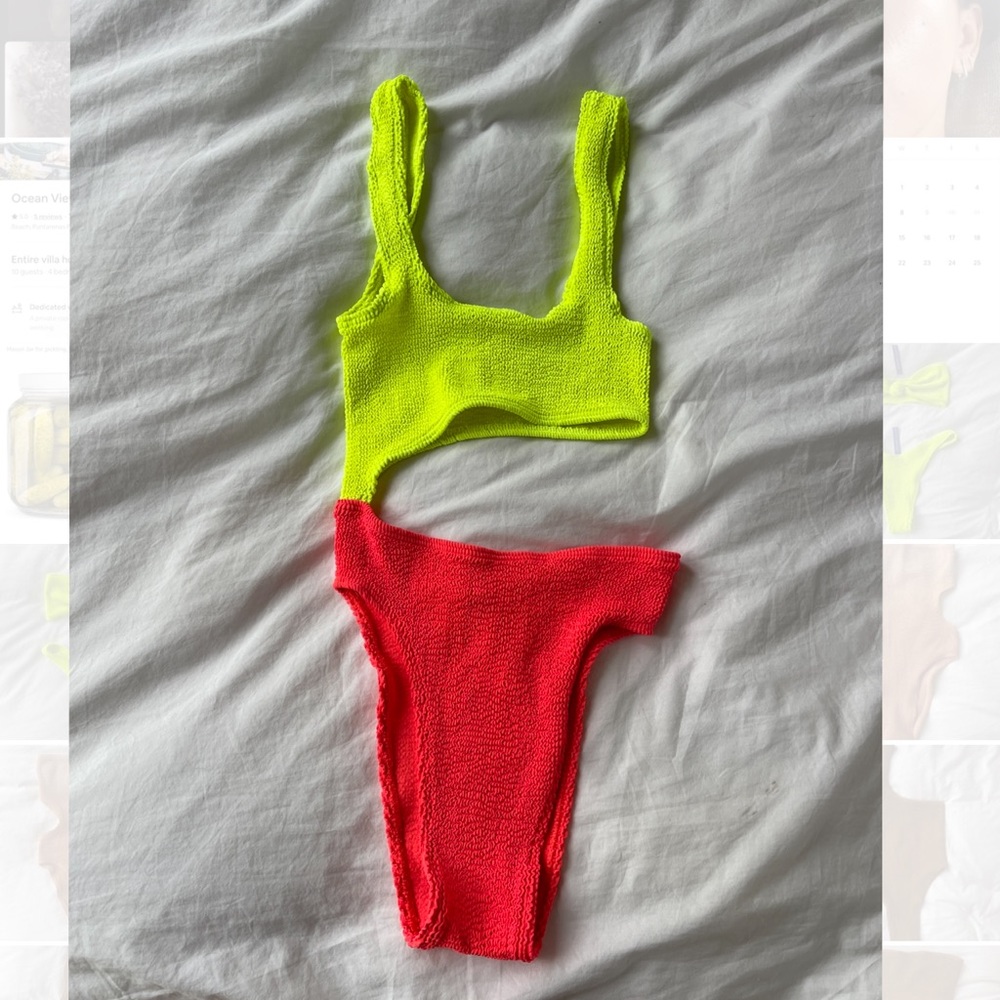 Bond-eye color block one piece, one size
